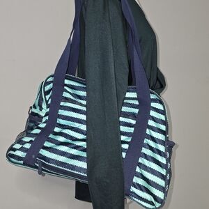 Thirty-One All In Tote bag in the Deep Sea Wave pattern Convertable Crossbody